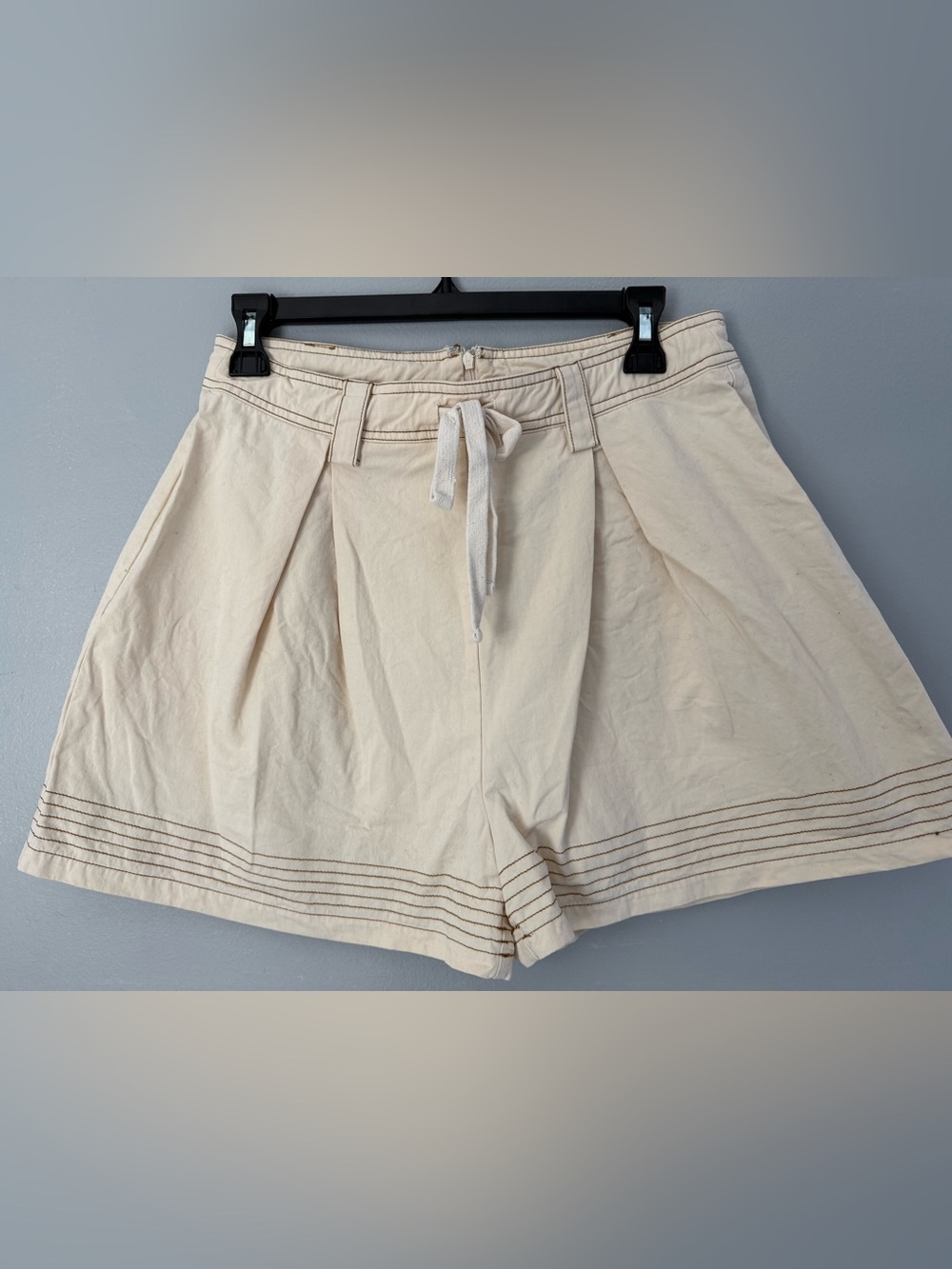 Cream high waisted 100% cotton shorts